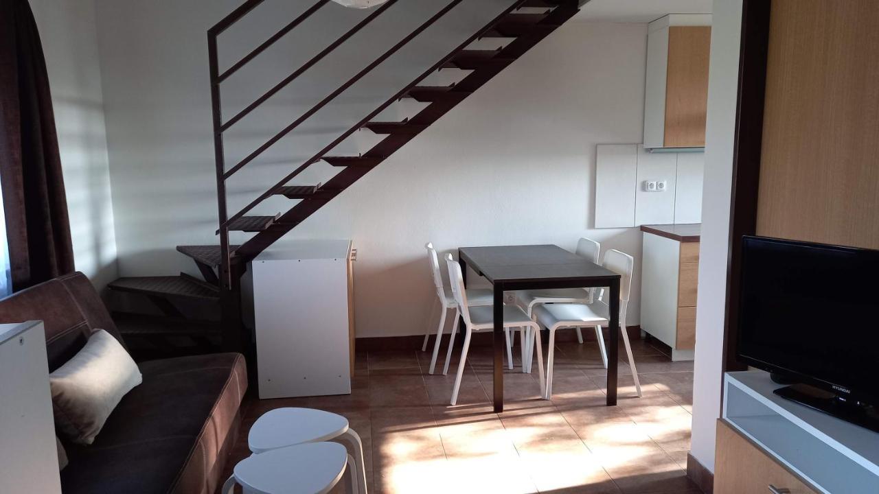 Apartmany Vinarstvi Klucov Lstibor Dış mekan fotoğraf