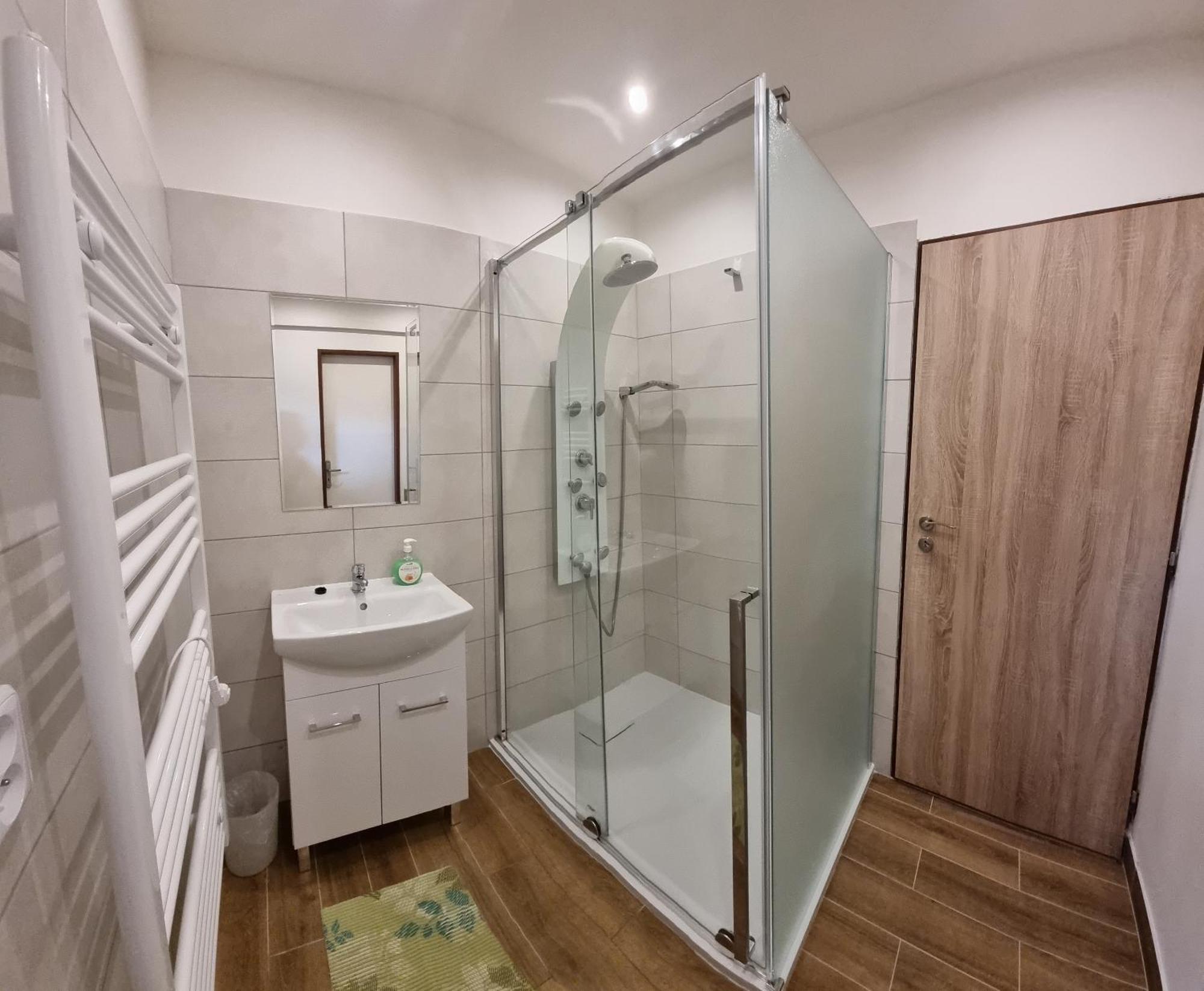 Apartmany Vinarstvi Klucov Lstibor Dış mekan fotoğraf